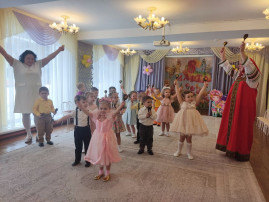 Мамин праздник Мамин праздник.